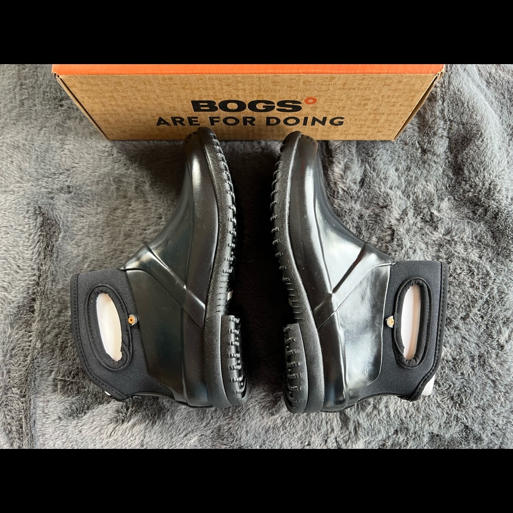 NWB Bogs Rain Boot - Picture 7 of 7